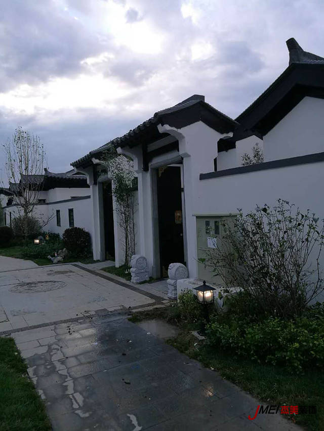 在大連體驗徽派別墅,旅順春風十里別墅群裝修